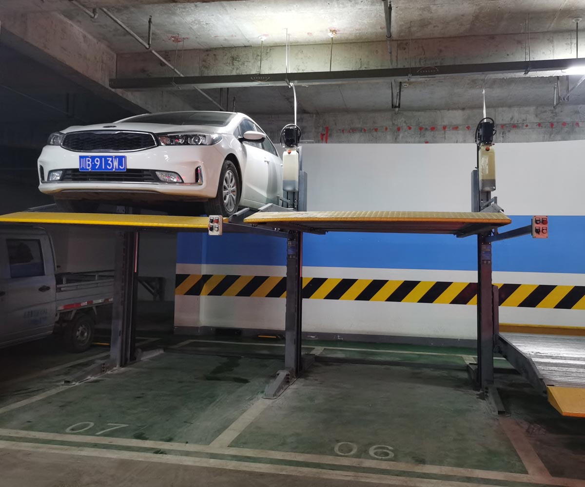 銅梁上下機械停車庫
